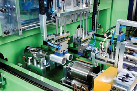 Automatic coating device